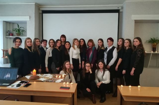 Студенти та викладачі факультету філології і журналістики